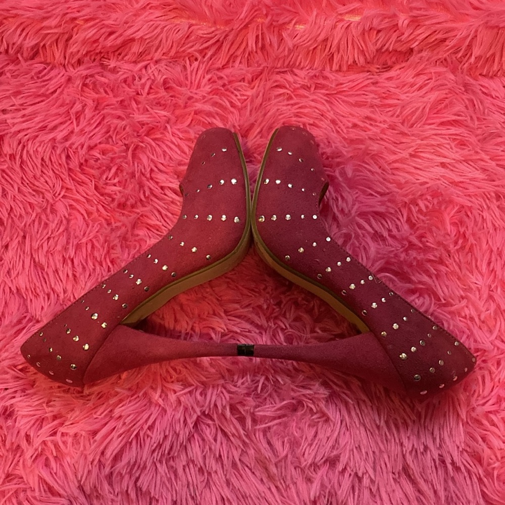 Faux suede studded petal pink studded cushioned 4” heel pumps size 8 - Picture 8 of 10